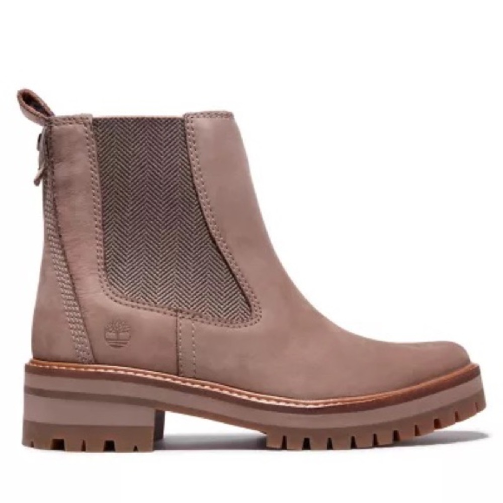 WOMEN'S COURMAYEUR VALLEY CHELSEA BOOTS